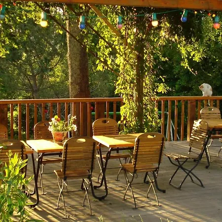 D'hotes La Source Aveyron 3* Saint-André-de-Najac